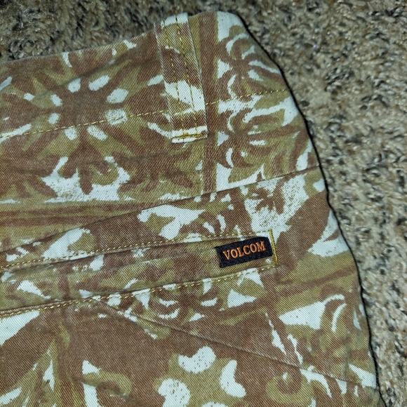 Mens Volcom Shorts 34 - Picture 3 of 5
